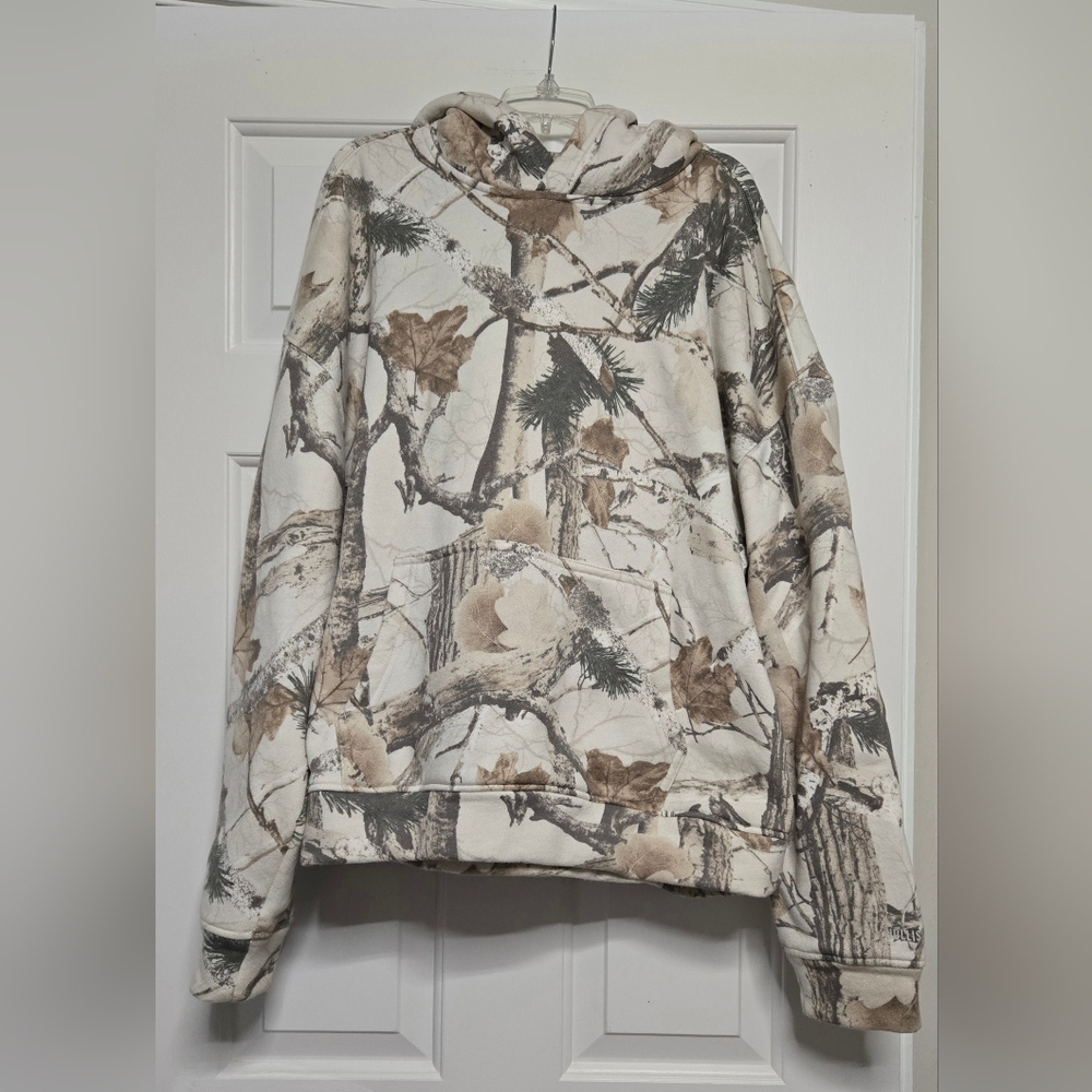 Hollister Boxy Fit Camo Hoodie Men's Medium
